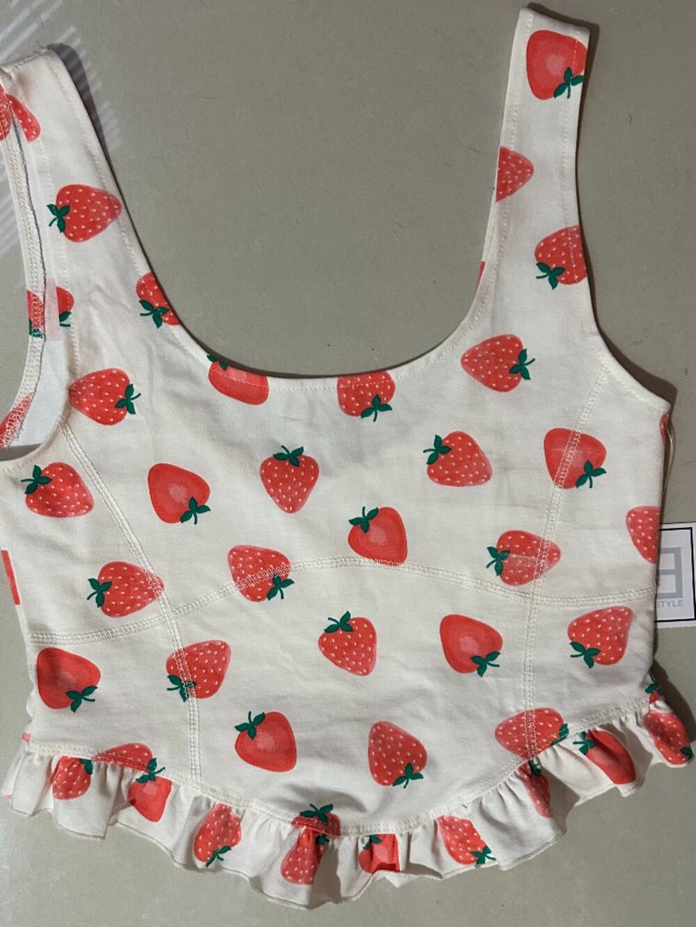 NWT Strawberry Print Peplum Crop Top Ruffle Hem Corset Seam Tank Large
